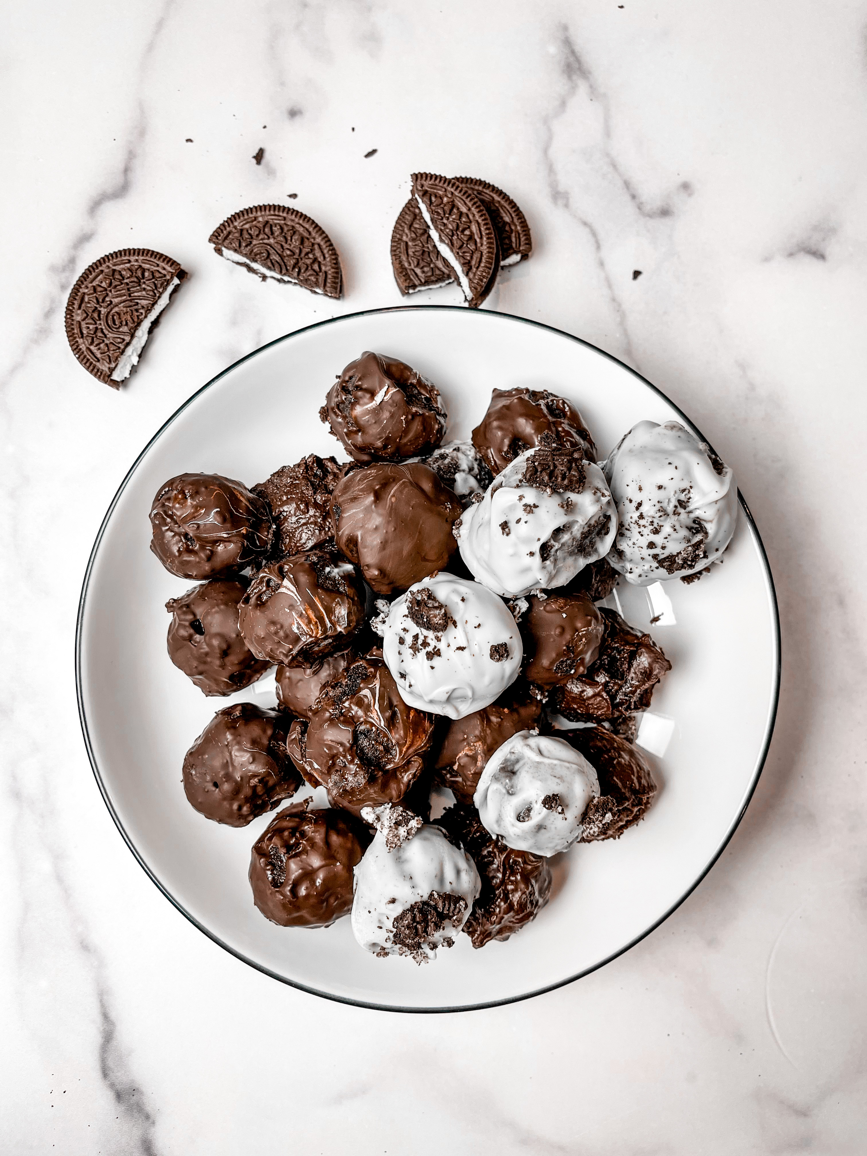 4 Ingredient No-Bake Oreo Truffles